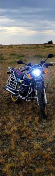 Продам мотоцикл 200 куб