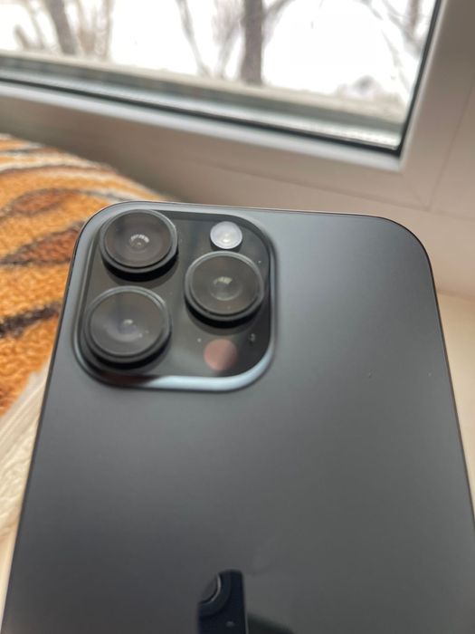 Продам Iphone 16 Pro max батарея 100%