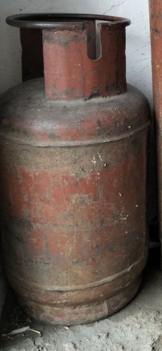 Продам газовый баллон на 27л