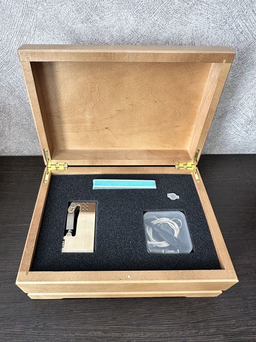 Зажигалка бензиновая