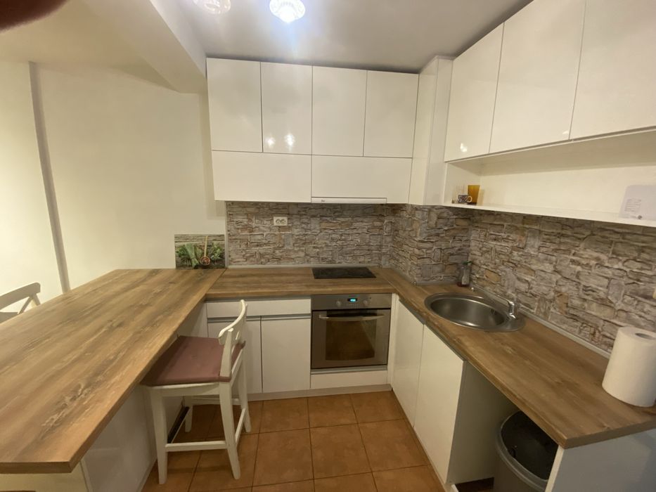 Продава се Двустаен апартамент в Варна, Цветен квартал - 64 кв.м за 2186 €/кв.м - Снимка #1