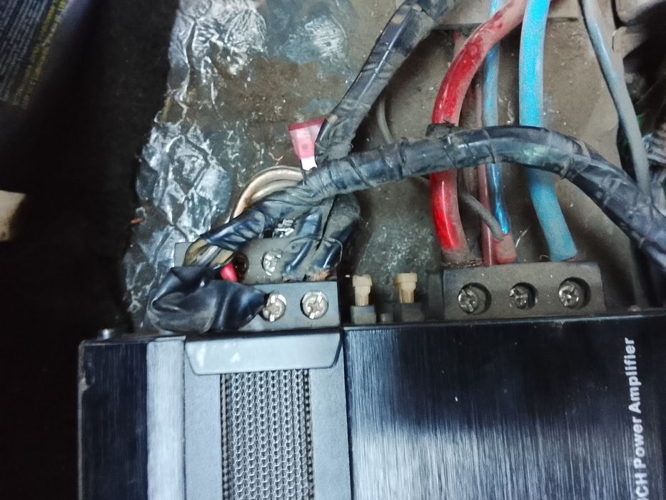 Продам усилитель