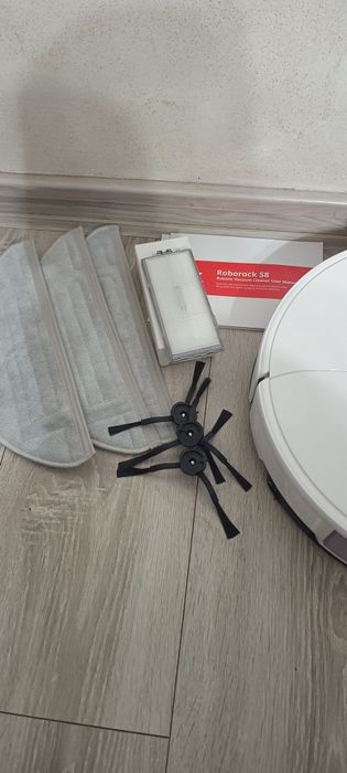 Robot aspirator Roborock S 8