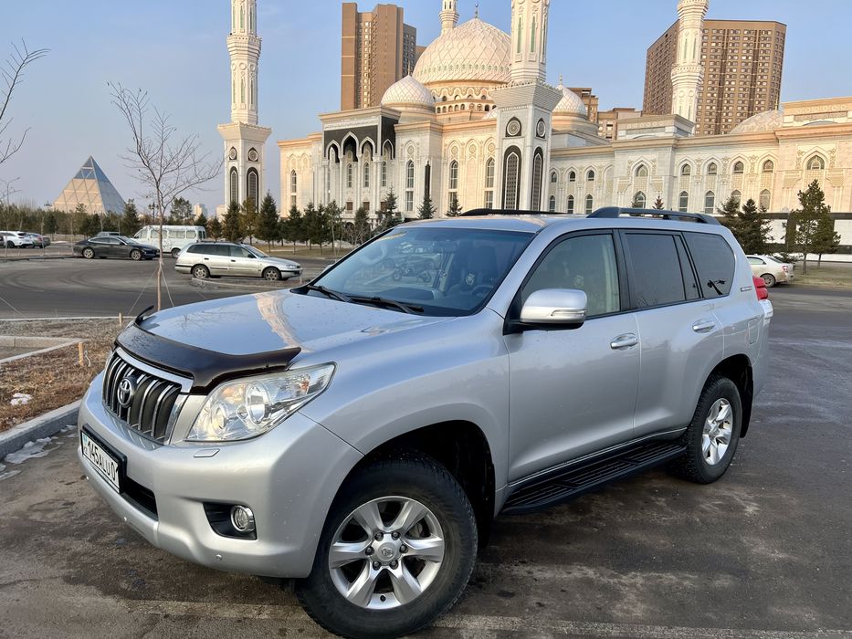 Не араб. Европеец.