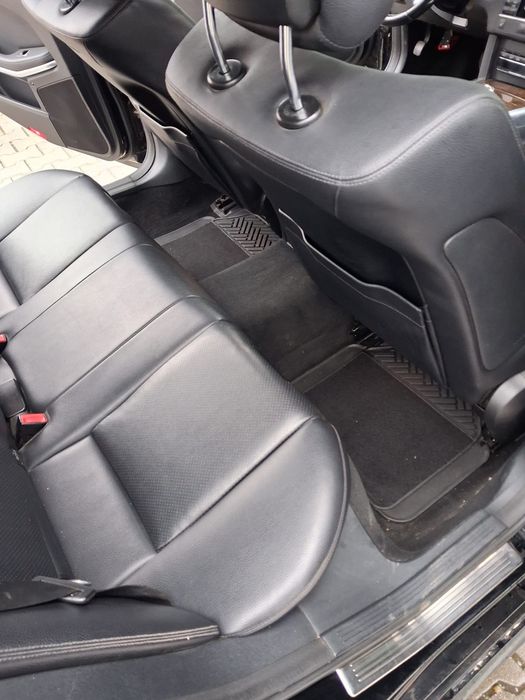 Vând mercedes e class