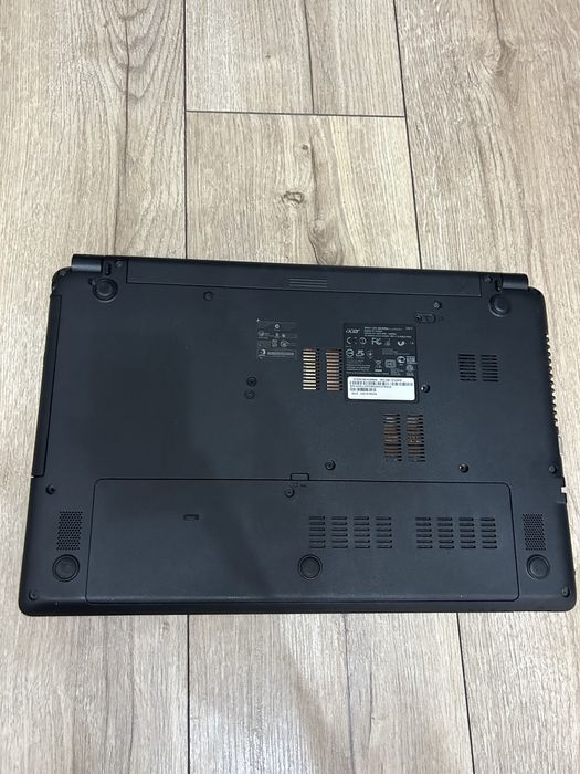 Acer Aspire E1 core i3