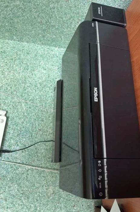 Продается Epson l805