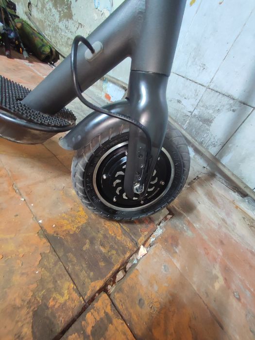 Электросамокат Tomollo СРОЧНО