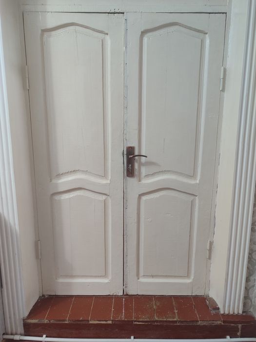 Jarma qapi ham taq qapilar  bar  baxasi jarma qapi 300000 miñ sum