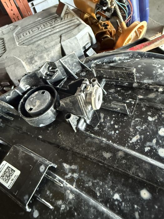 Ляв фар Бмв Ф40 Bmw F40 LED фар комплект