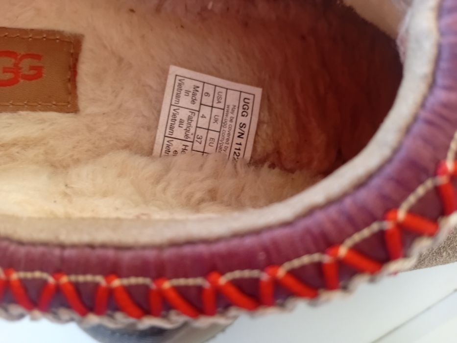UGG piele întoarsă
