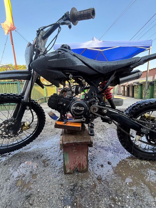 Vând cross 125 cc