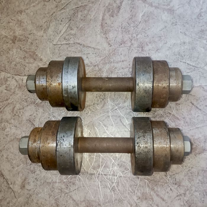 Гантели по 13кг разборные