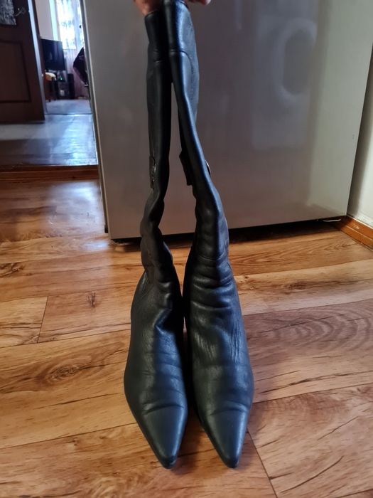 Продаются весенние сапоги