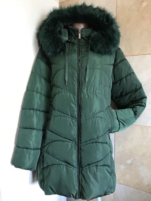 Geaca dama grosa cu gluga si blana