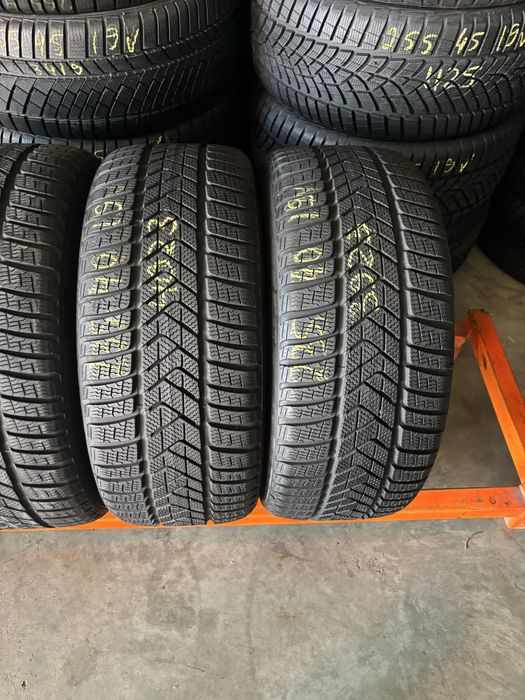 Anvelope Iarna 235/40/19 Pirelli SottoZero 3 235 40 19 R19