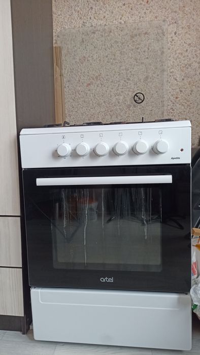 Продам газовую плиту