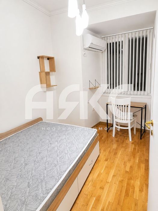 Дава се под наем Тристаен апартамент в София, Център - 60 кв.м за 750 € - Снимка #2