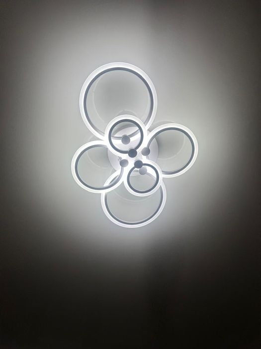 Светодиодная люстра