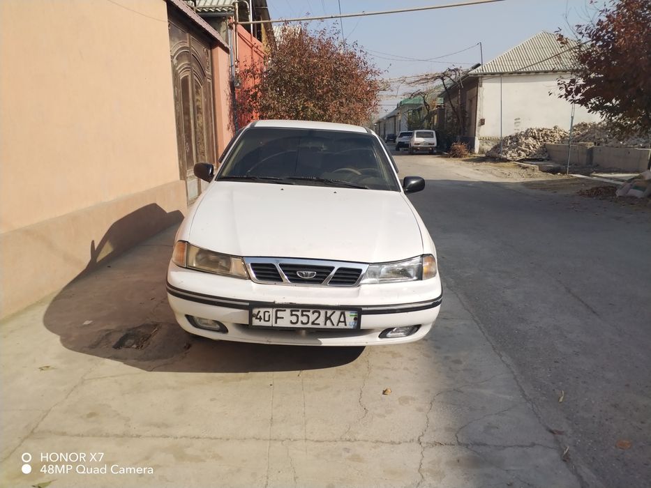 Daewo Nexia sotiladi.