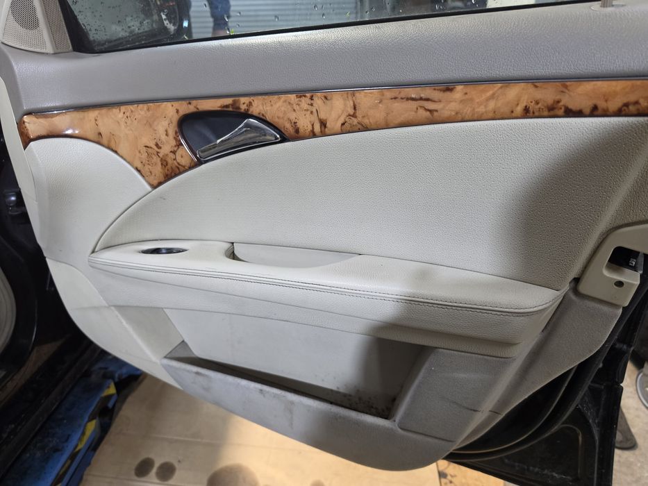 Кори врати Мерцедес w211 E class Mercedes W211 седан