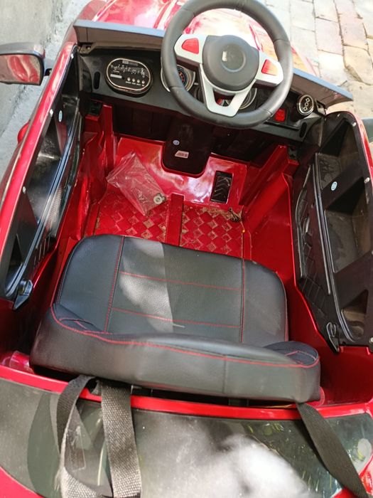 Kichik Mercedescha sotiladi