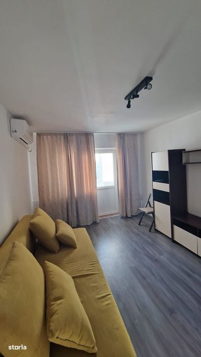 Ap cu 3 camere decomandat, et. 4/4, zona Girocului