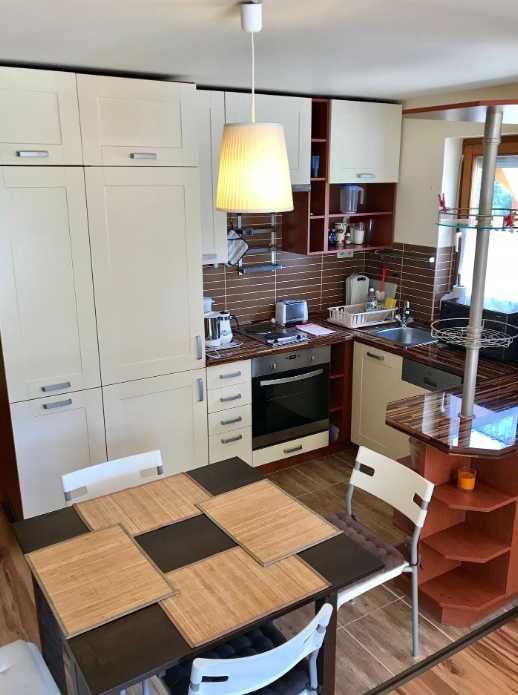 Дава се под наем Двустаен апартамент в Пловдив, Изгрев - 57 кв.м за 219.3 € - Снимка #2