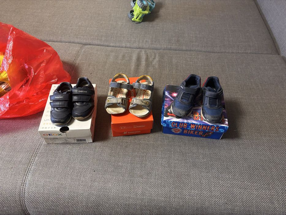 Обувь для мальчика (кросовки 23,25) сандали 25