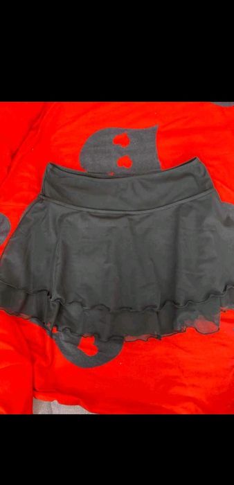 Fusta mini neagra lejera