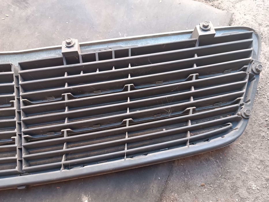 Предна решетка мерцедес C class