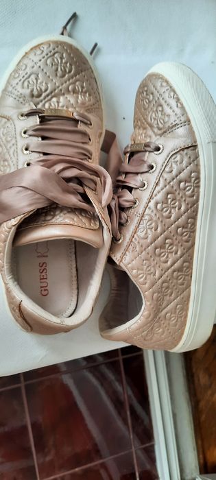 Teniși Guess din piele