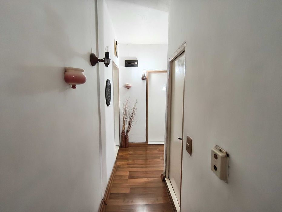 Тристаен апартамент - кв. Боровец - снимка 17