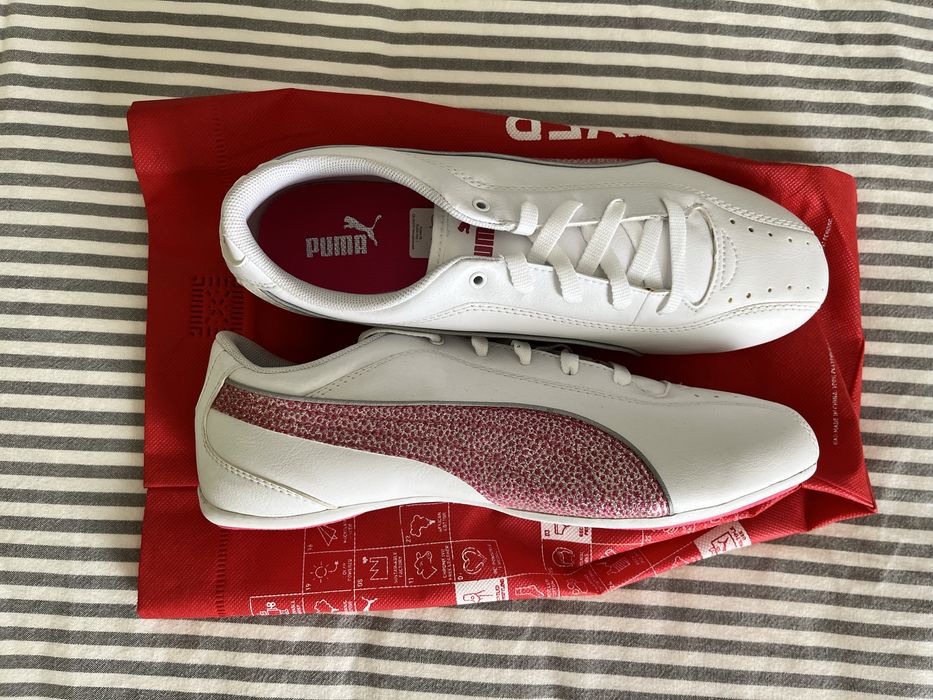 бели маратонки Puma