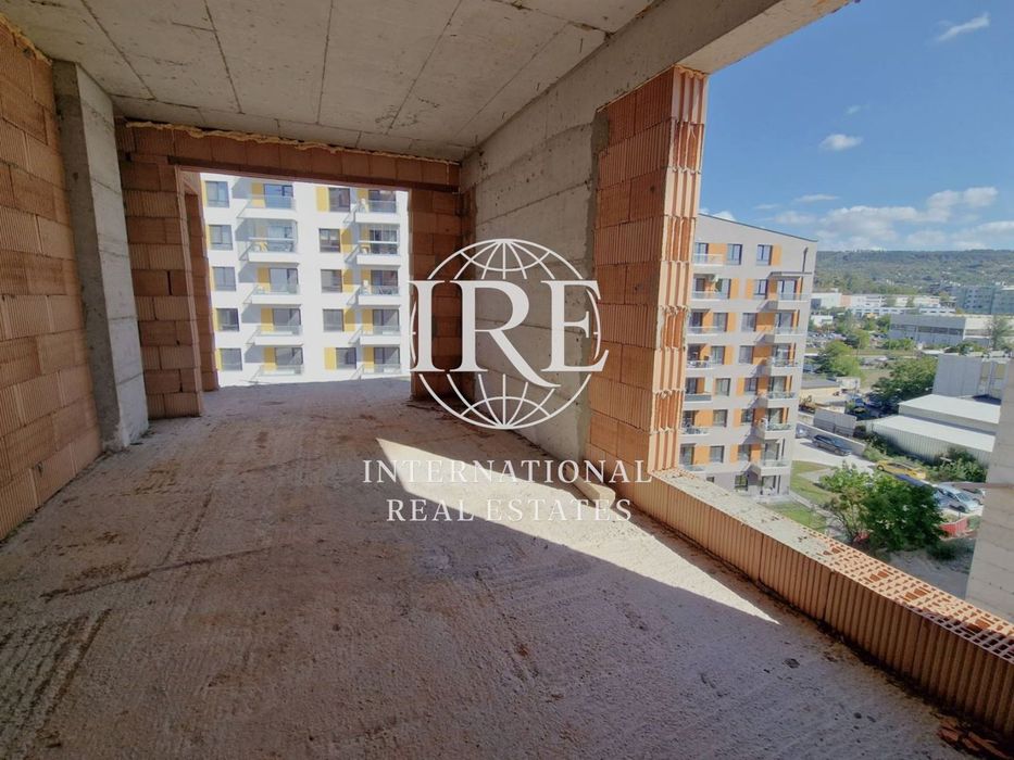 Ексклузивно! International Real Estates (IRE) представя: Двустаен апа