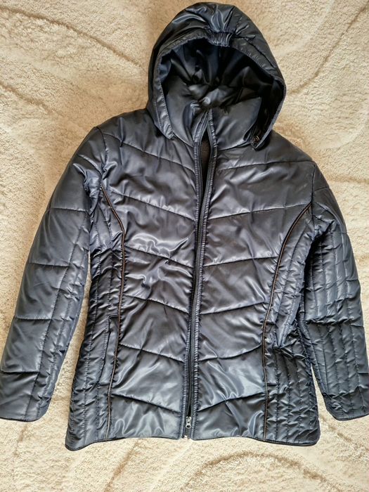 Два модела дамски якета