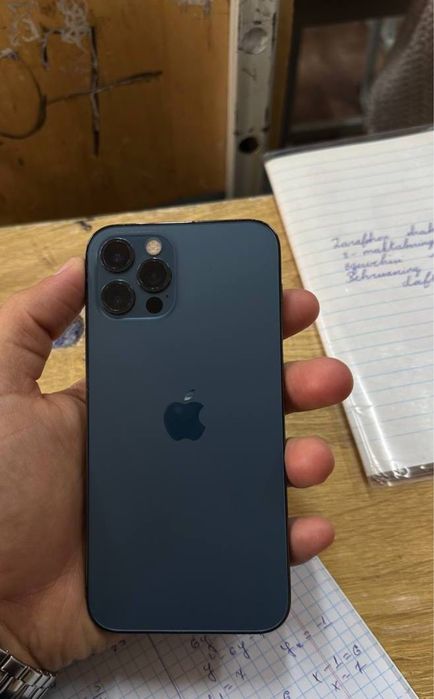 Айфон 12 про с гарантей