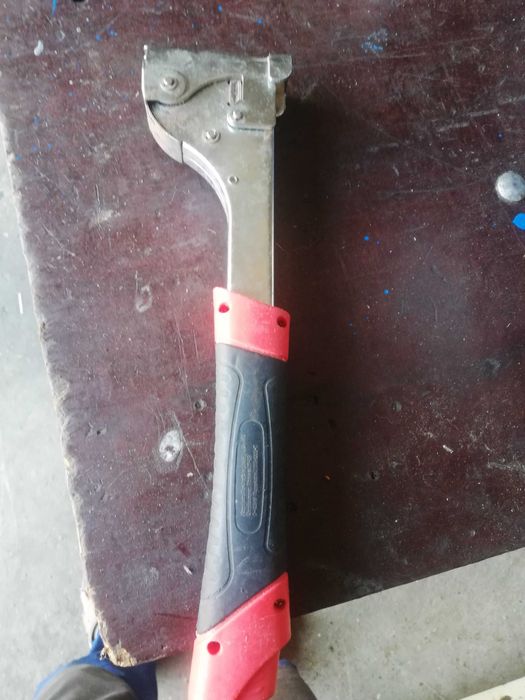 Такер чук работещ