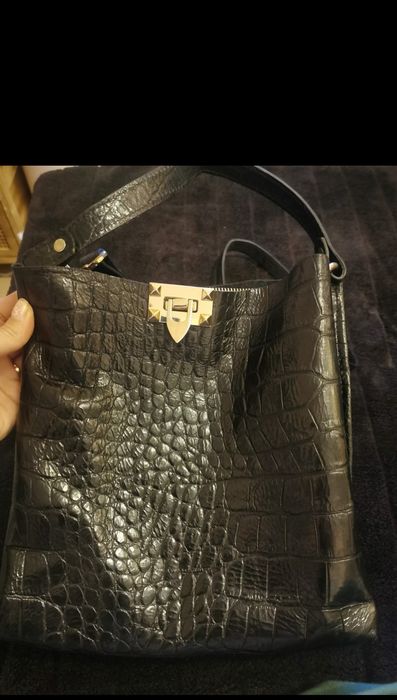 Poseta neagra piele naturala de crocodil