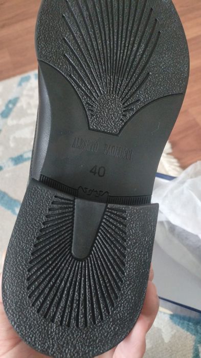 Продам новый мужской туфли