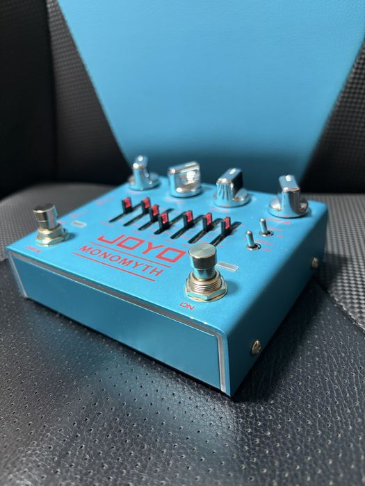 Педаль предусилитель для бас гитары Joyo Monomyth