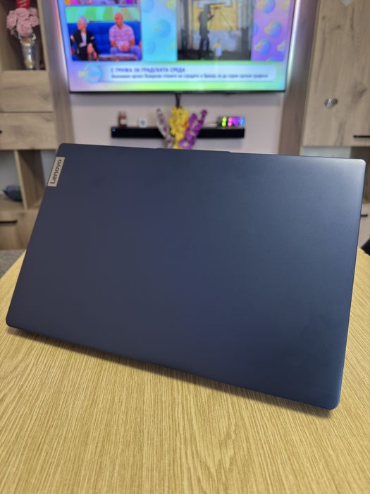 Лаптоп Intel N100 / Windows 11 / Запазен /