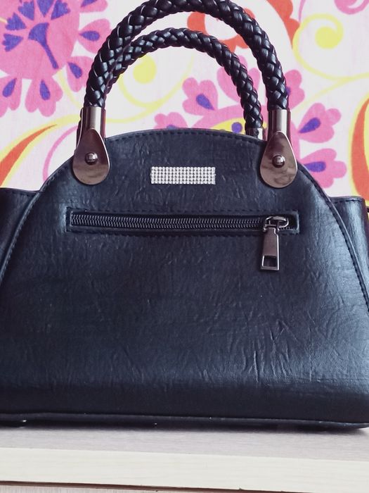 Сумка женская продаю