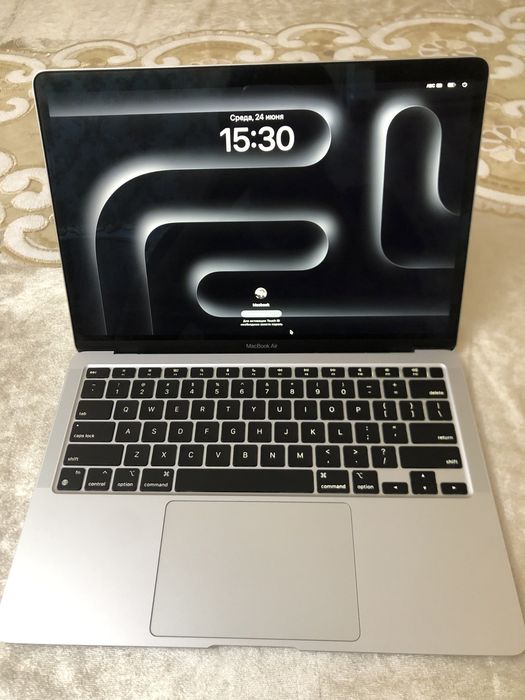 MacBook Air M1 256/8 13-inch