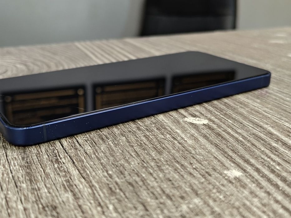 Samsung S25 / 128GB Navy Blue / 100%