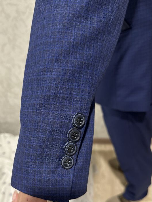 Продам мужской костюм