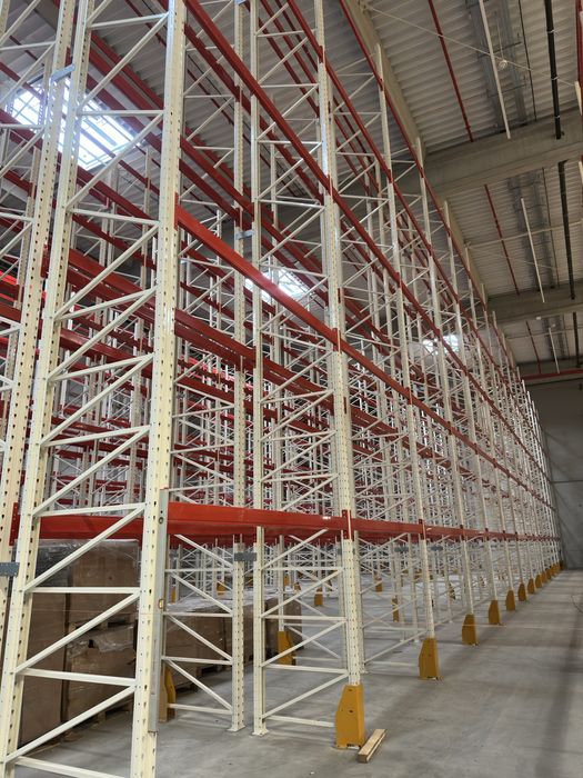 Rafturi metalice industriale