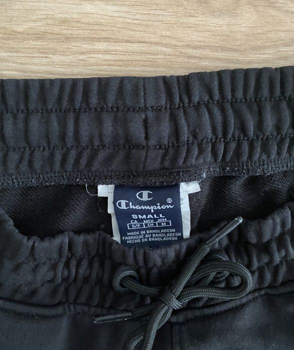 Pantaloni Champion(Nu adidas nike North Face Zara H&M Puma)