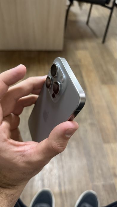 Продам iPhone 15 Pro 256 гб
