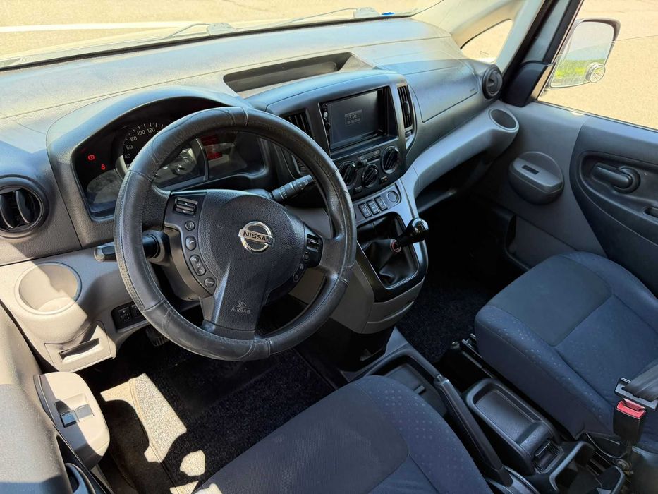 Nissan NV200 7 locuri